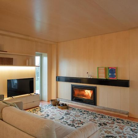 Отель 70'S Wood House Мая Экстерьер фото