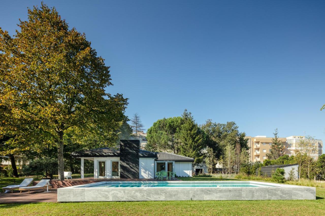Отель 70'S Wood House Мая Экстерьер фото
