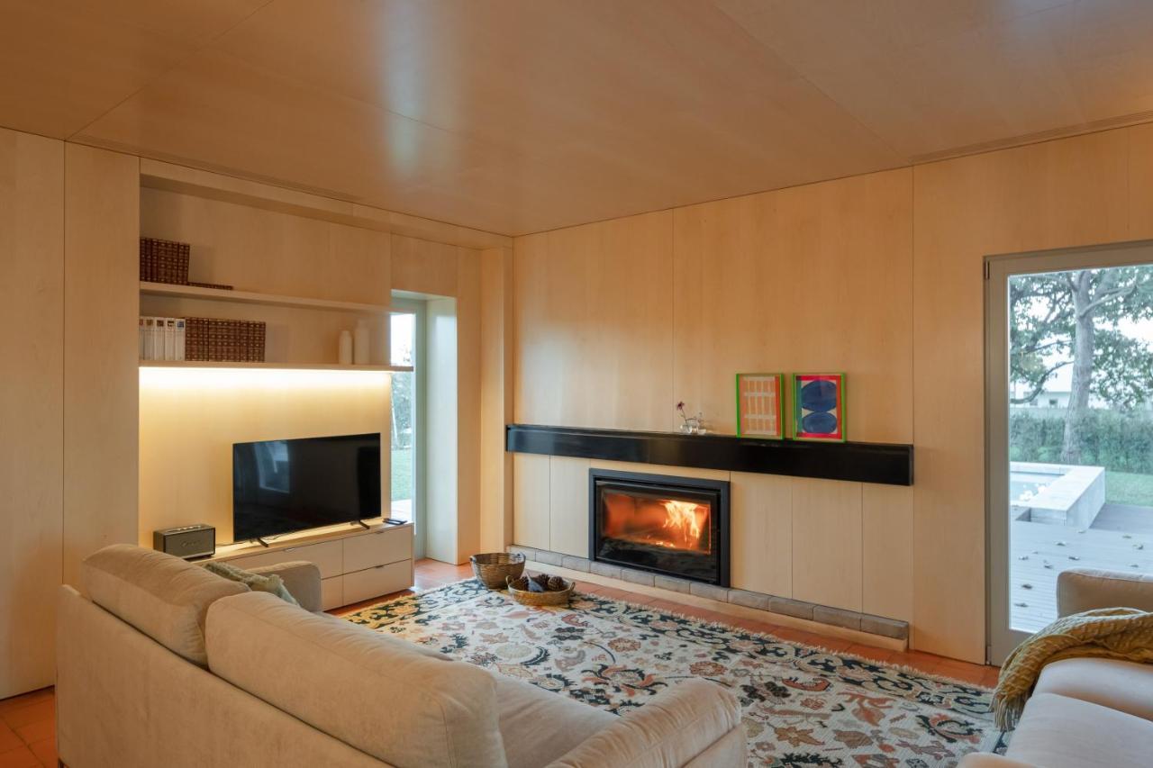Отель 70'S Wood House Мая Экстерьер фото